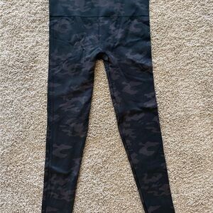 SPANX size M Camouflage Leggings. Excellent condition
